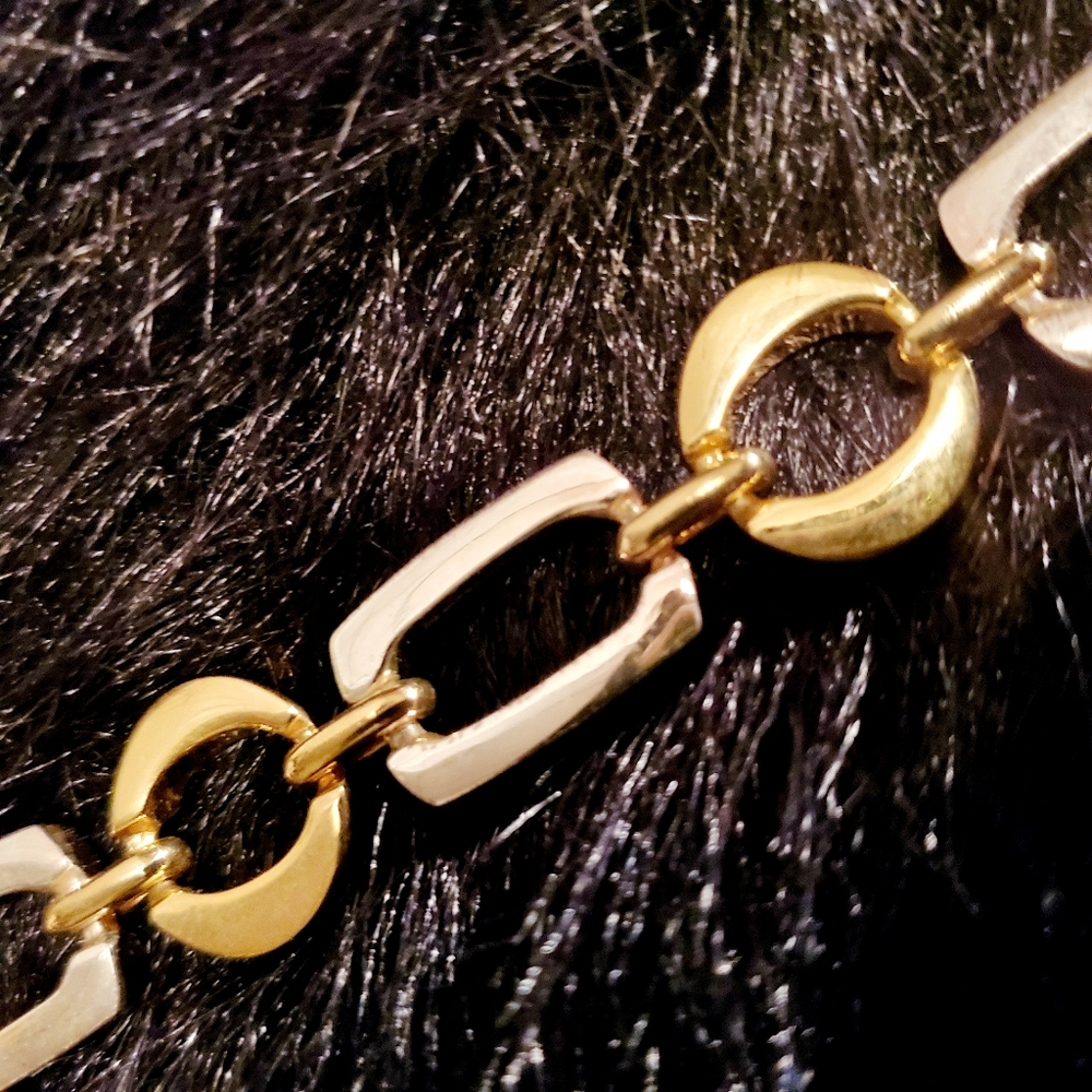 Jewelry - Picture 4 of 6